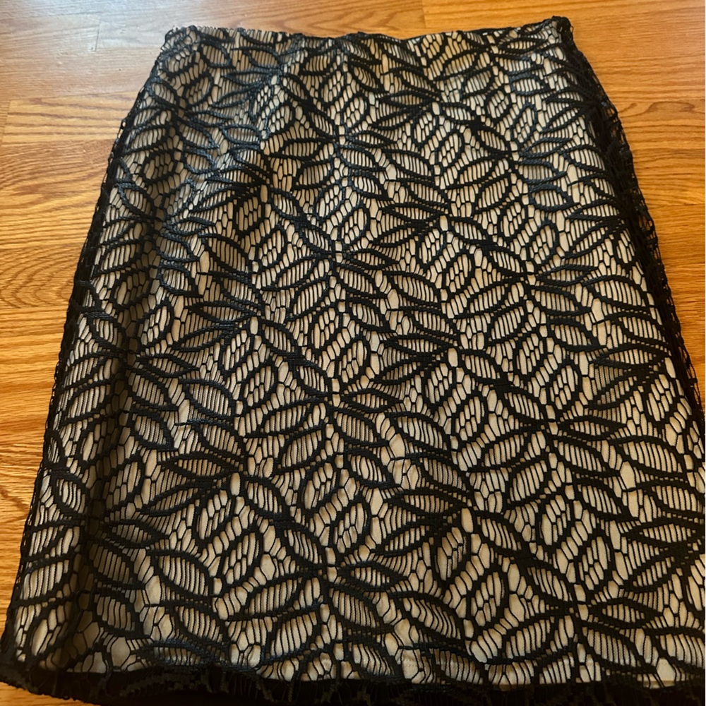 Lace overlay skirt
